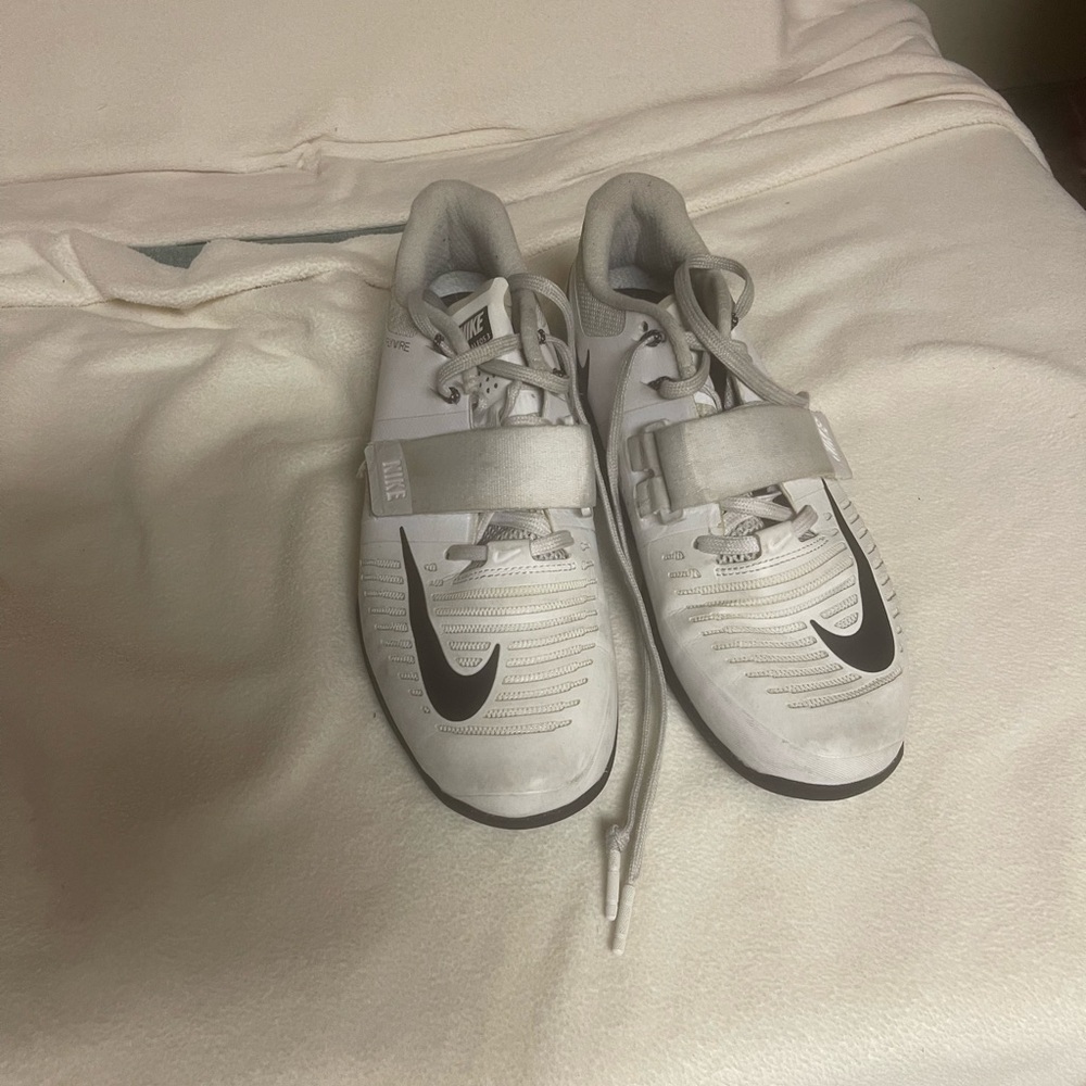 Nike Flywire lifting shoes